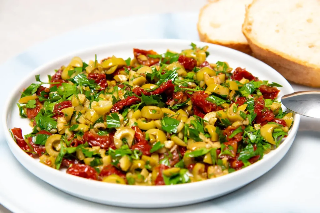 Yeşil zeytin mezesi