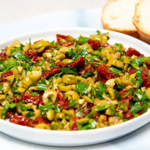 Yeşil zeytin mezesi